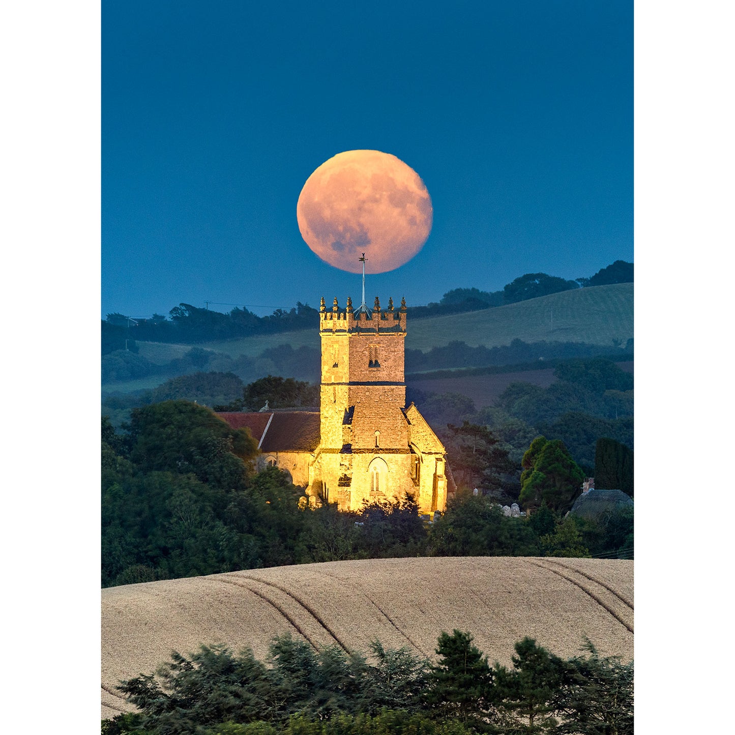 Moonrise, Godshill Church